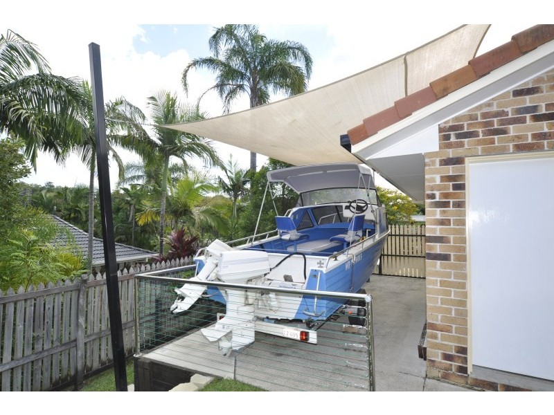 64 California Drive, Oxenford QLD 4210