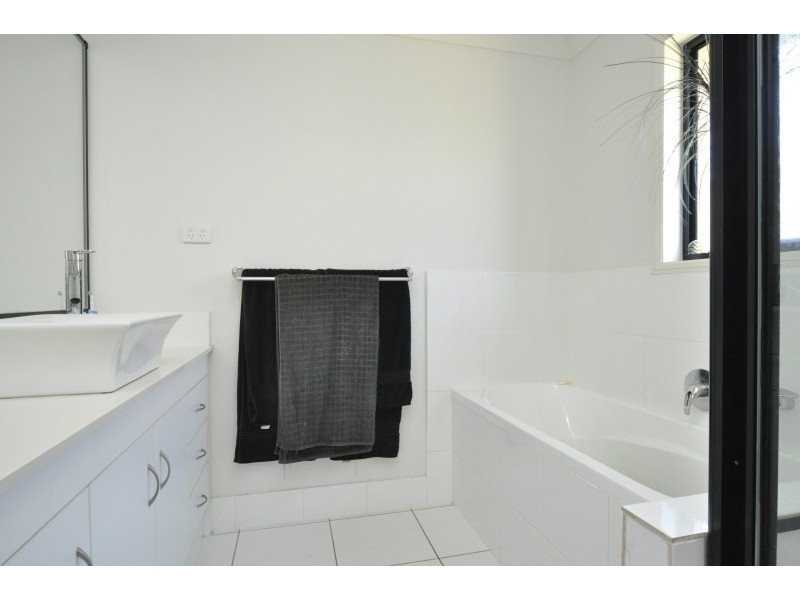 18 Hudson Court, Coomera QLD 4209