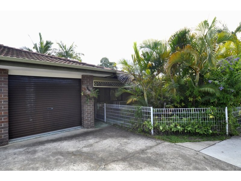 1/11 Morinda Way, Labrador QLD 4215
