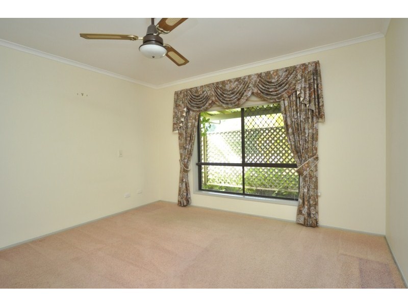 1/11 Morinda Way, Labrador QLD 4215