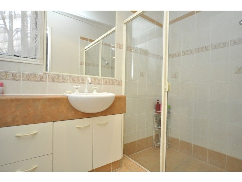 15 Wandilla Drive, Helensvale QLD 4212