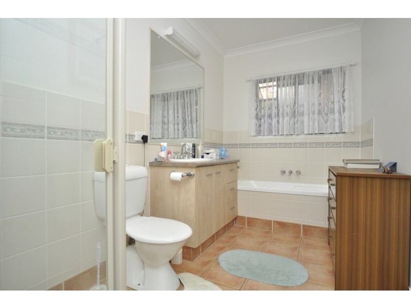 15 Wandilla Drive, Helensvale QLD 4212