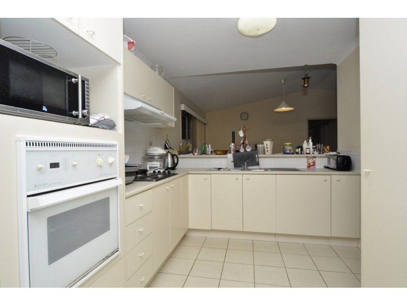 95 Mildura Drive, Helensvale QLD 4212