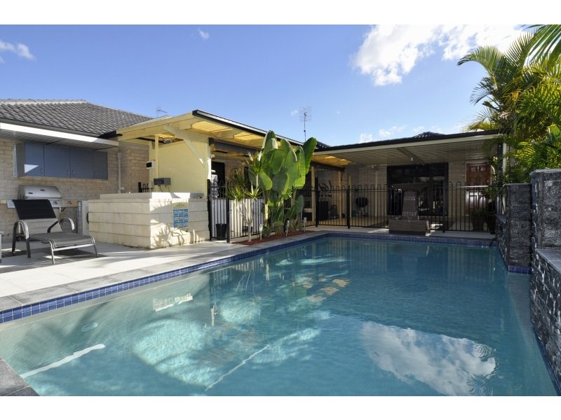 27 Easter Crescent, Pacific Pines QLD 4211