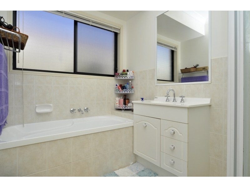 27 Easter Crescent, Pacific Pines QLD 4211