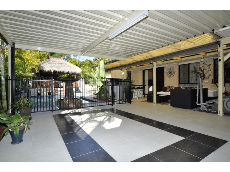 27 Easter Crescent, Pacific Pines QLD 4211