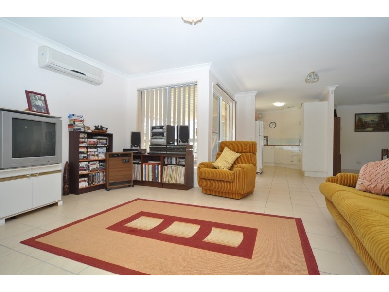 66 Village Way, Oxenford QLD 4210