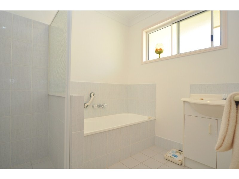 66 Village Way, Oxenford QLD 4210