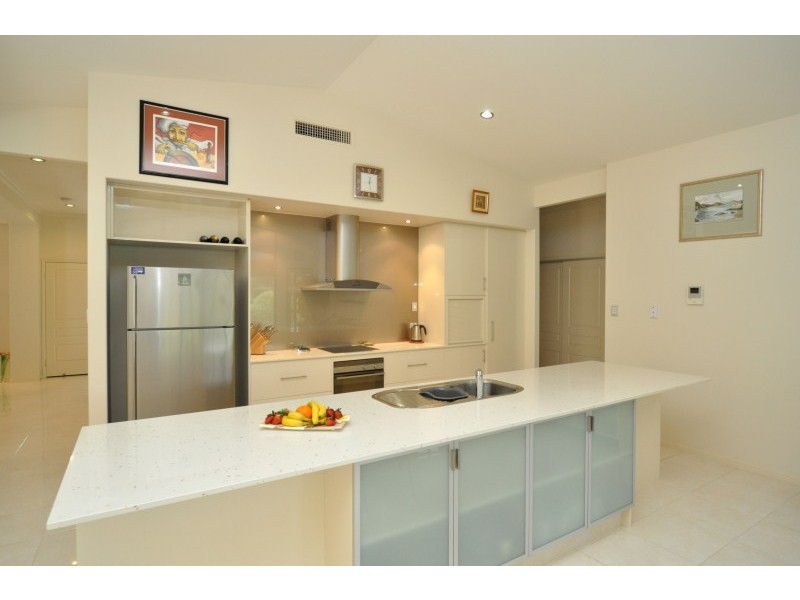 10 Oceanblue Rise, Upper Coomera QLD 4209