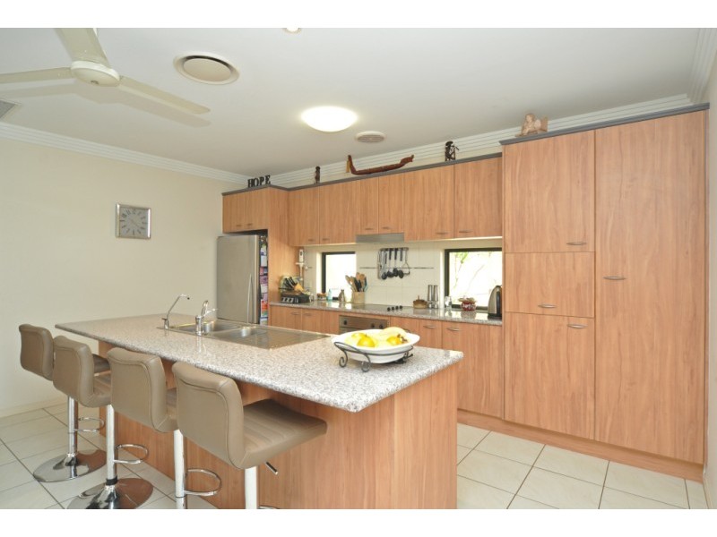 8 The Parade, Monterey Keys QLD 4212