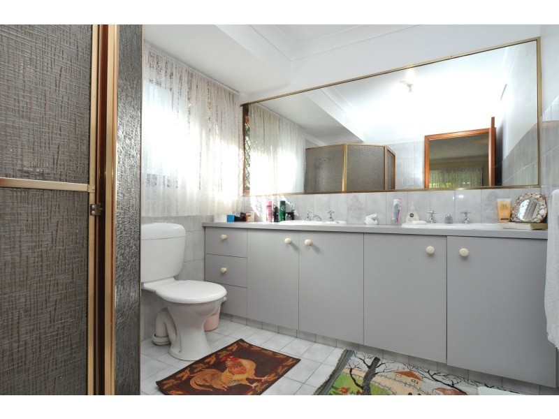 51 Riversdale Drive, Oxenford QLD 4210