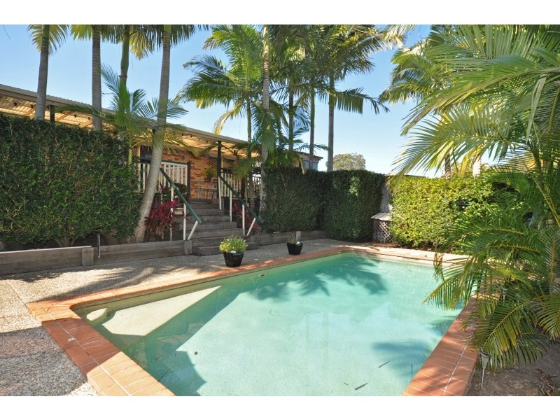 26 Cootharaba Drive, Helensvale QLD 4212