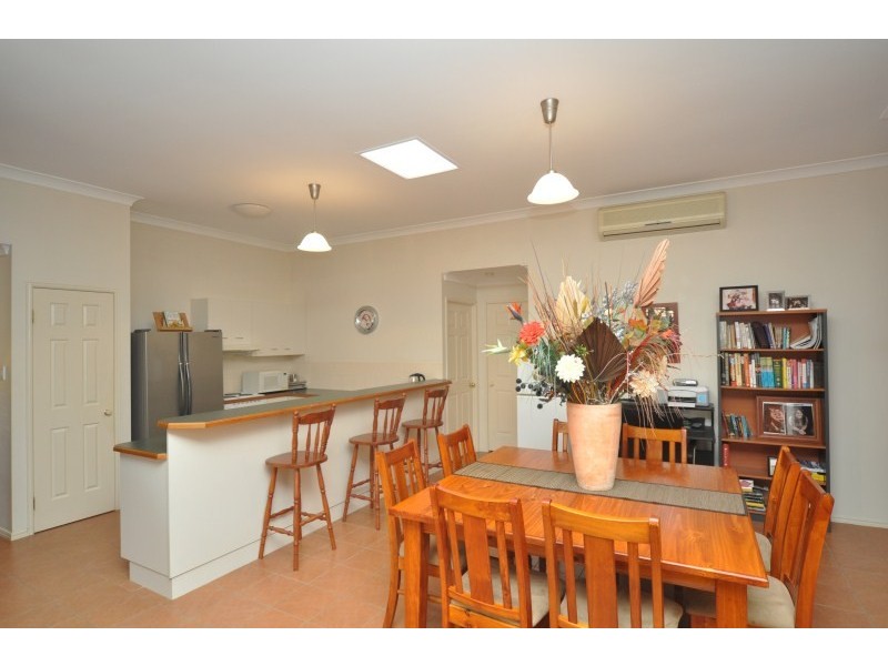 26 Cootharaba Drive, Helensvale QLD 4212