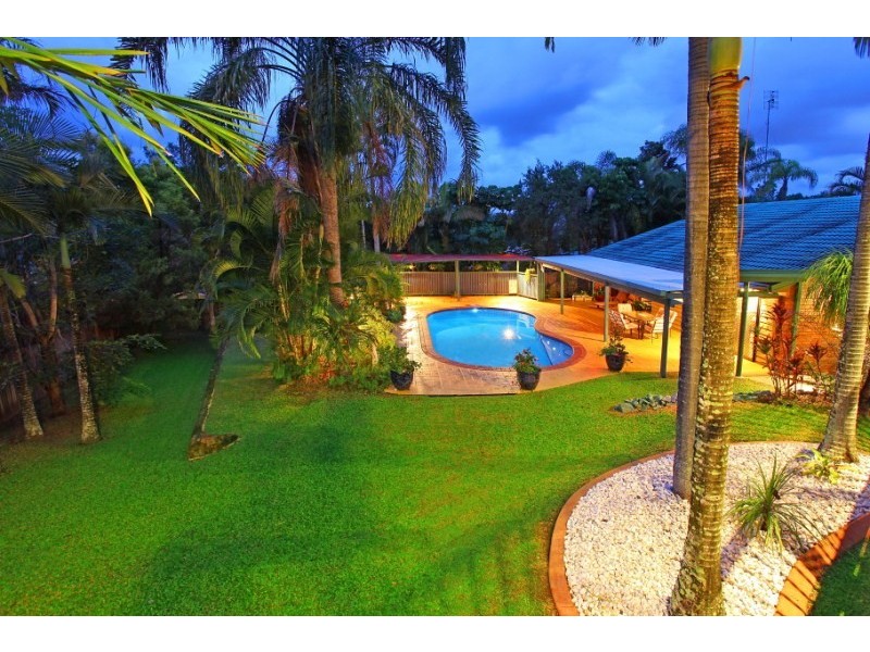 9 Berri Place, Helensvale QLD 4212