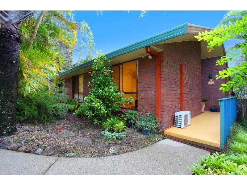 9 Berri Place, Helensvale QLD 4212