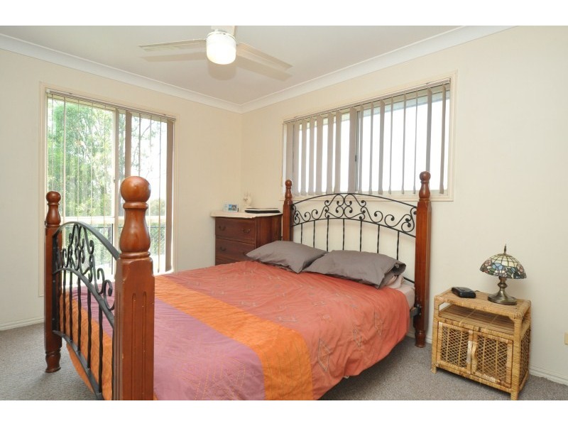 33 Crestridge Crescent, Oxenford QLD 4210