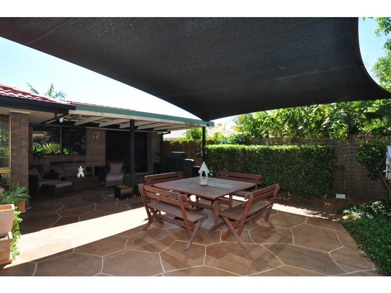 8 Linksview Court, Helensvale QLD 4212