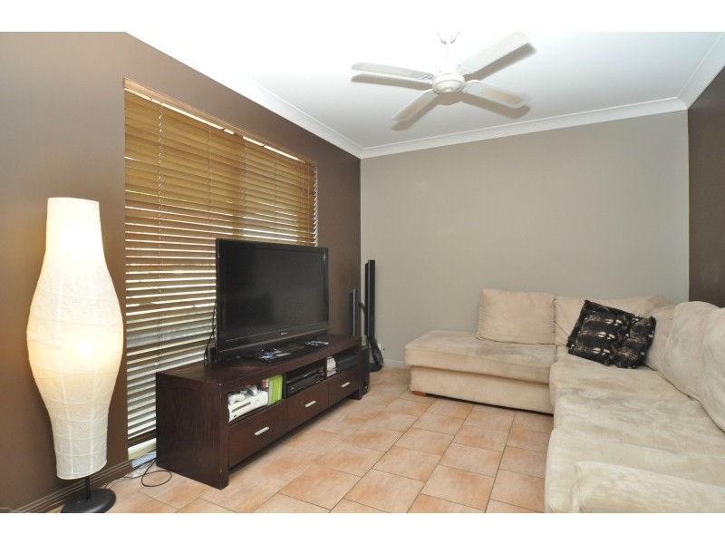 53 Lismore Drive, Helensvale QLD 4212