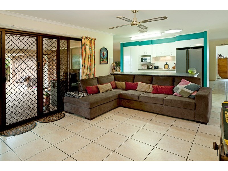 10 Erindale Court, Helensvale QLD 4212