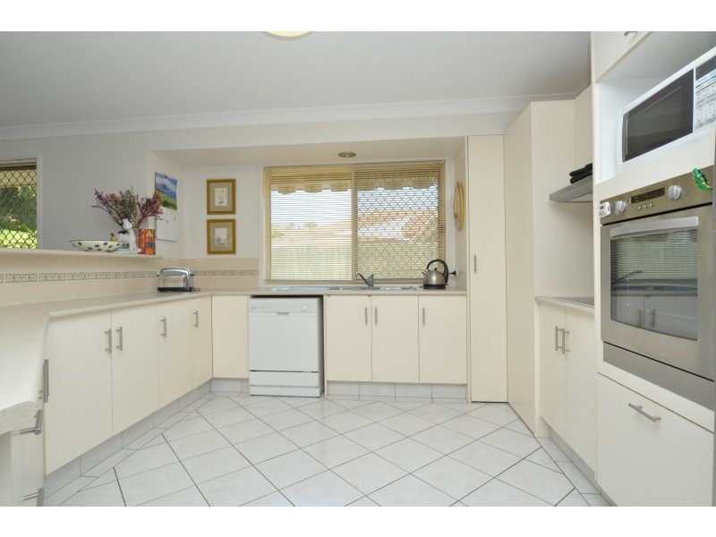 17 Cootharaba Drive, Helensvale QLD 4212