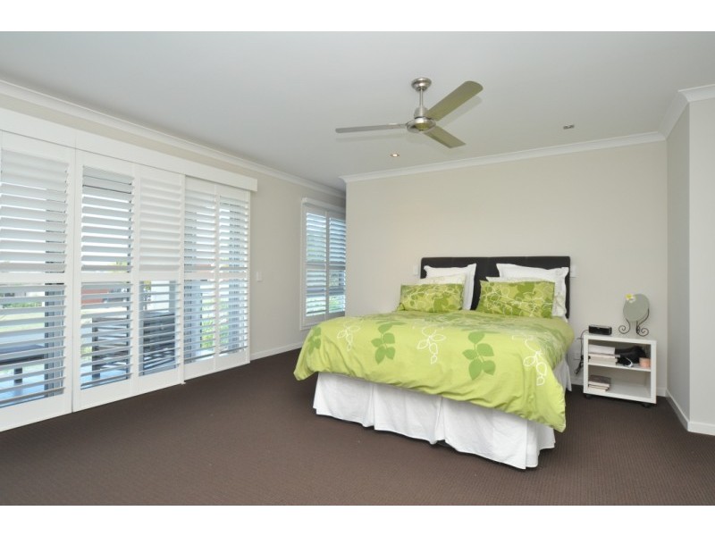94 Salvado Drive, Pacific Pines QLD 4211