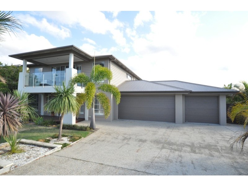 94 Salvado Drive, Pacific Pines QLD 4211