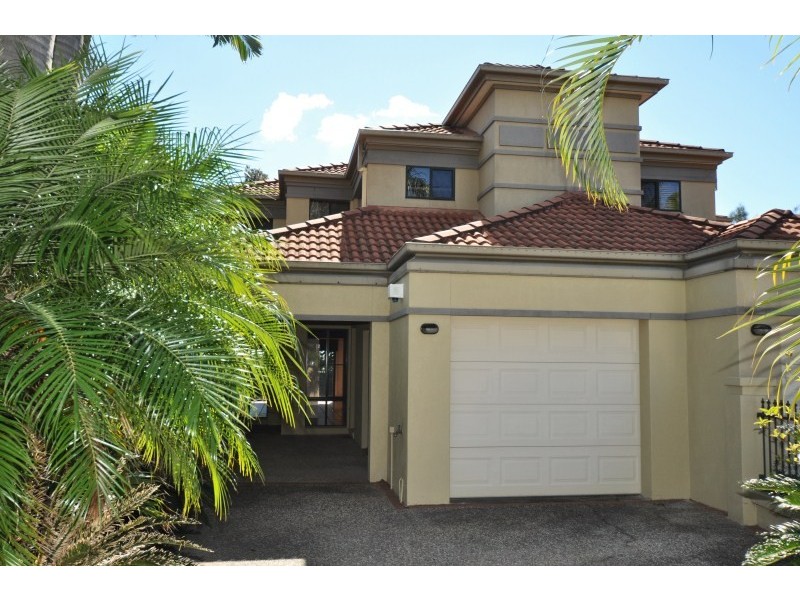 39 Ballybunyon Crescent, Hope Island QLD 4212