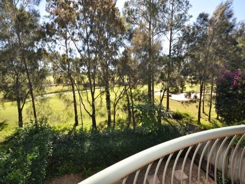 39 Ballybunion Crescent, Hope Island QLD 4212