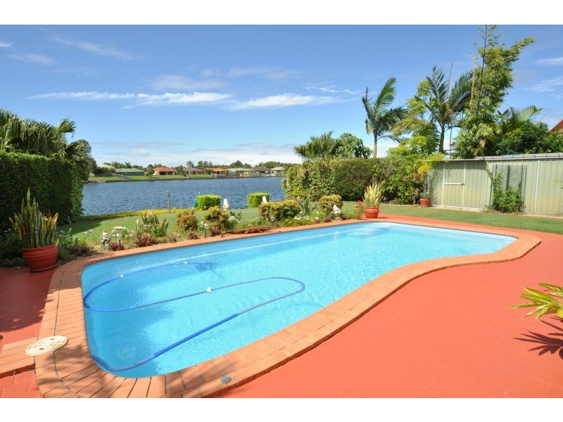 64 Burrendong Road, Coombabah QLD 4216