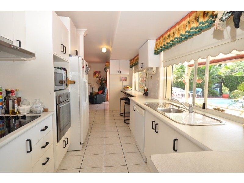 64 Burrendong Road, Coombabah QLD 4216