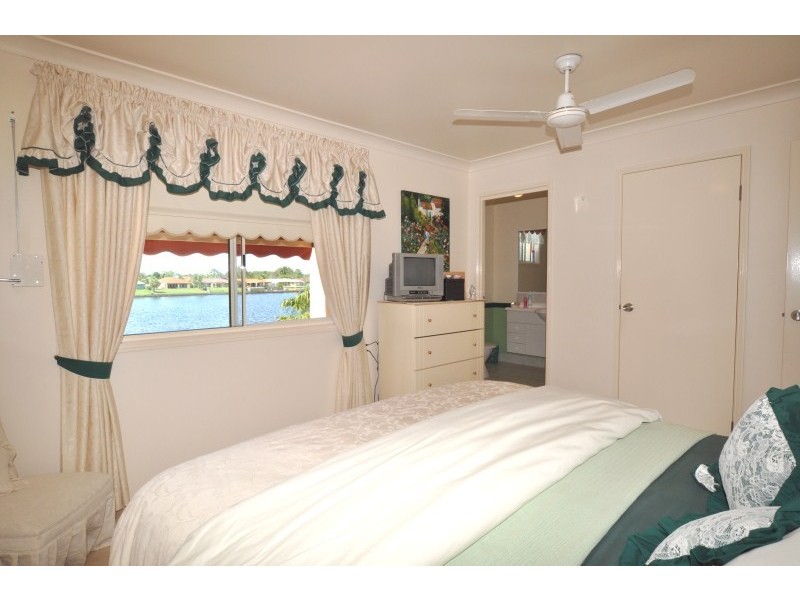 64 Burrendong Road, Coombabah QLD 4216