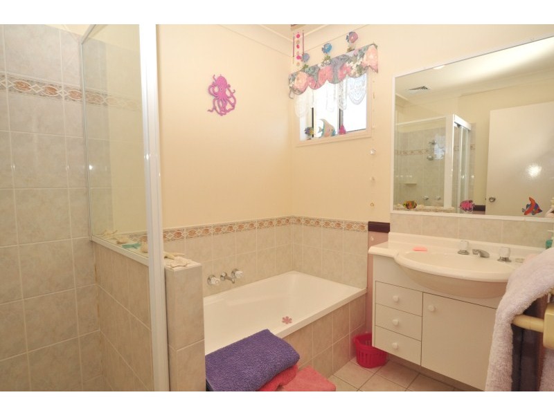 64 Burrendong Road, Coombabah QLD 4216