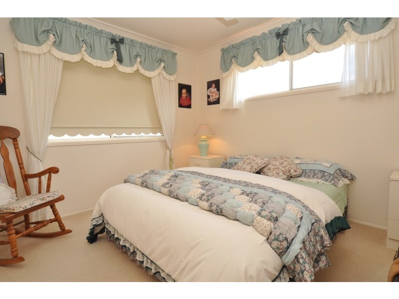 64 Burrendong Road, Coombabah QLD 4216