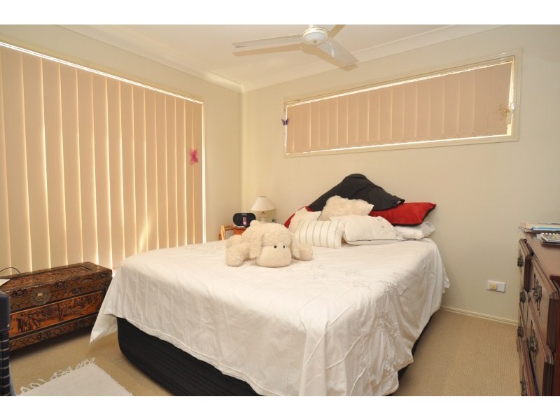 5 Laine Place, Coombabah QLD 4216