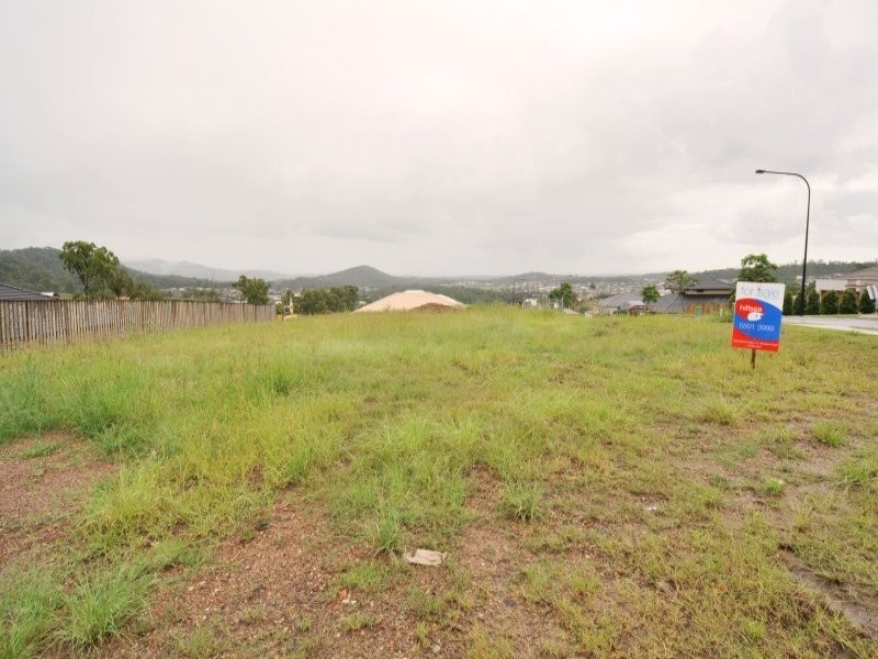 1 Diamantina Circuit, Pacific Pines QLD 4211