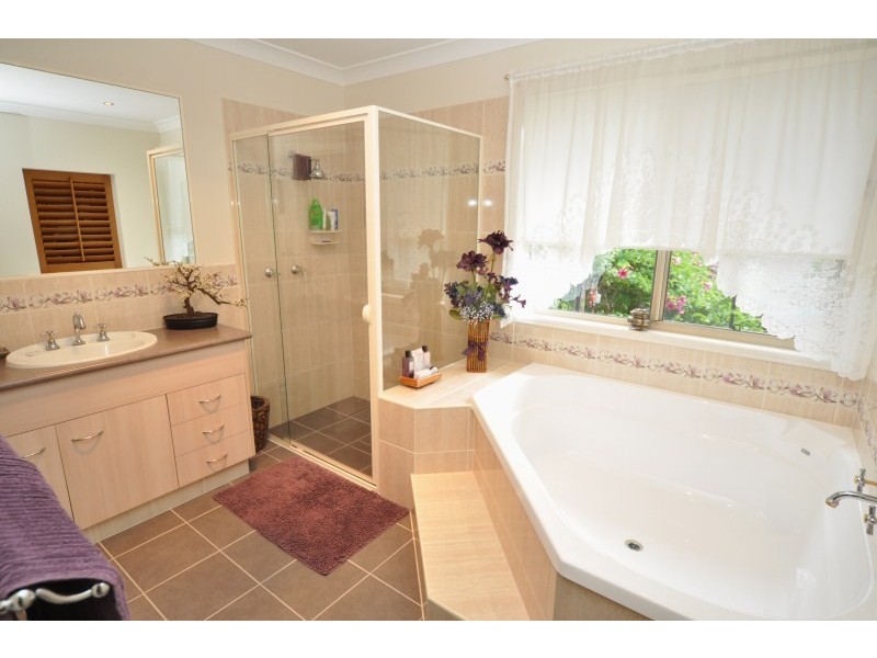 6 Nabberu Street, Maudsland QLD 4210