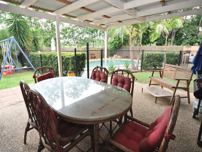 2 Roseapple Circuit, Oxenford QLD 4210