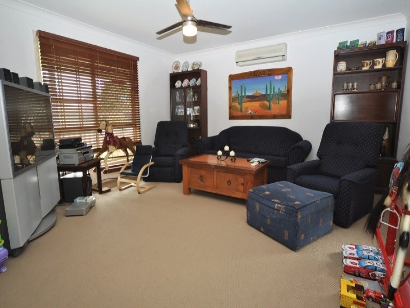 2 Roseapple Circuit, Oxenford QLD 4210