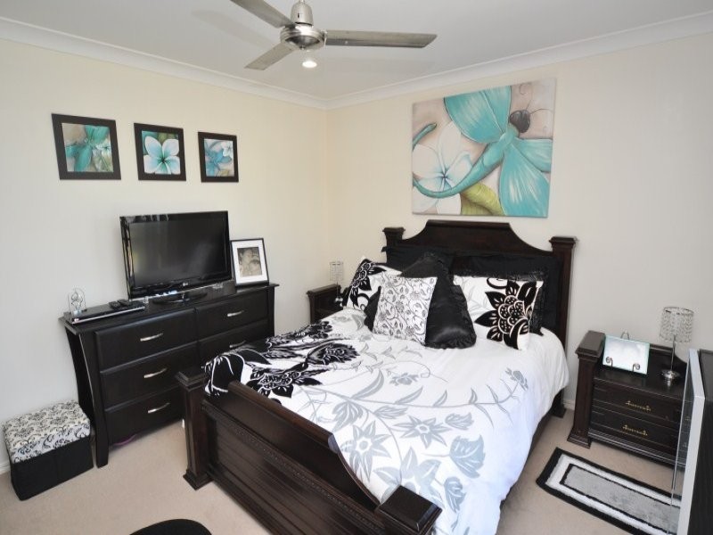 24 Hydrangea Street, Ormeau QLD 4208
