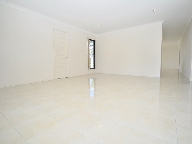 10 Nimbus Court, Coomera QLD 4209