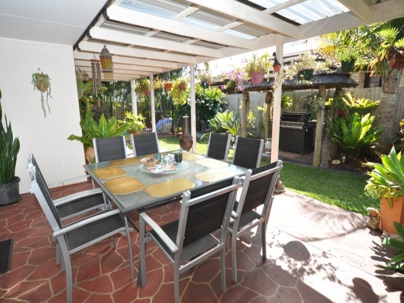 33 Roseapple Circuit, Oxenford QLD 4210