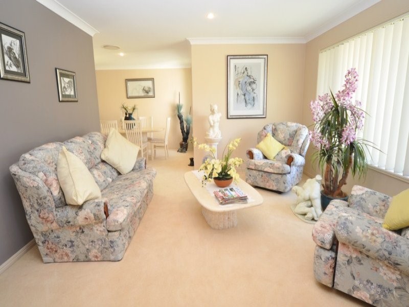 33 Roseapple Circuit, Oxenford QLD 4210
