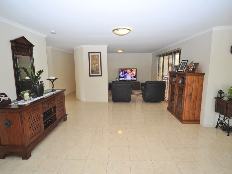 41 Burley Griffin Drive, Maudsland QLD 4210