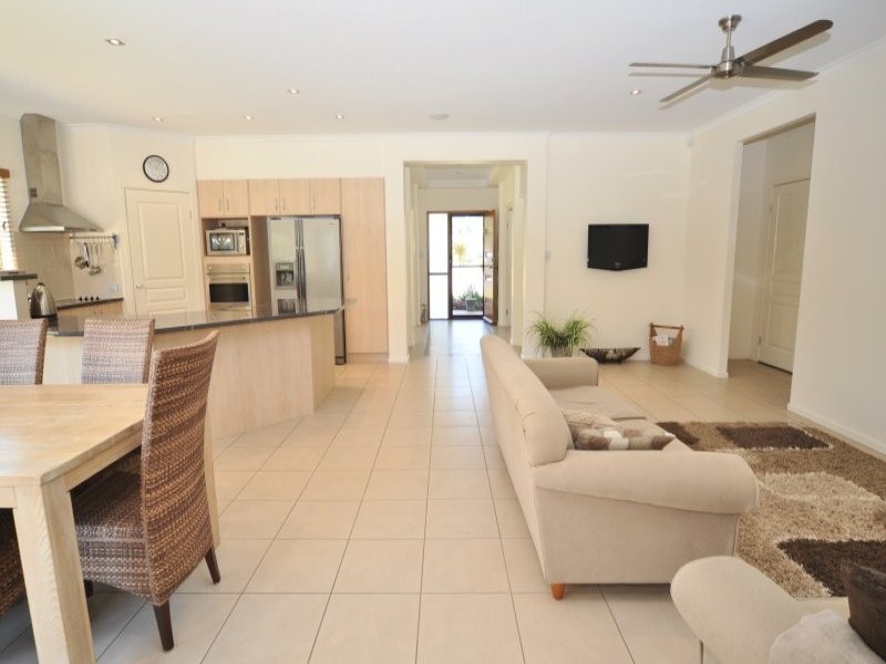 6 Oceanblue Rise, Upper Coomera QLD 4209