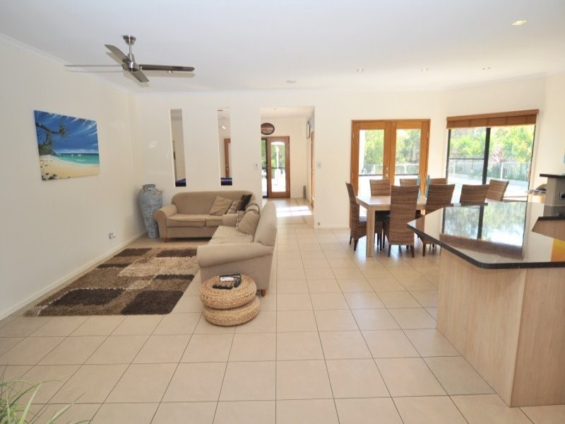 6 Oceanblue Rise, Upper Coomera QLD 4209
