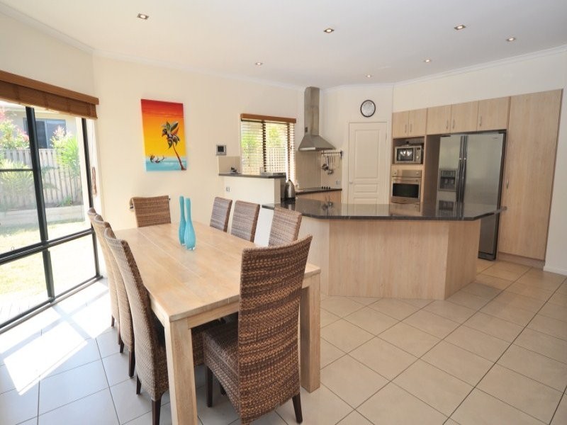 6 Oceanblue Rise, Upper Coomera QLD 4209