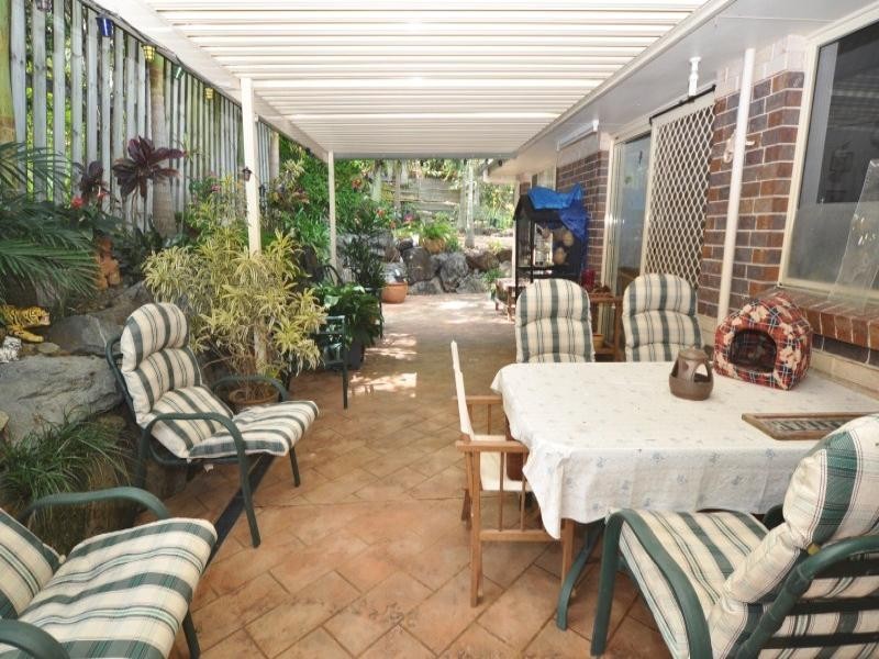 1 White Cap Close, Pacific Pines QLD 4211