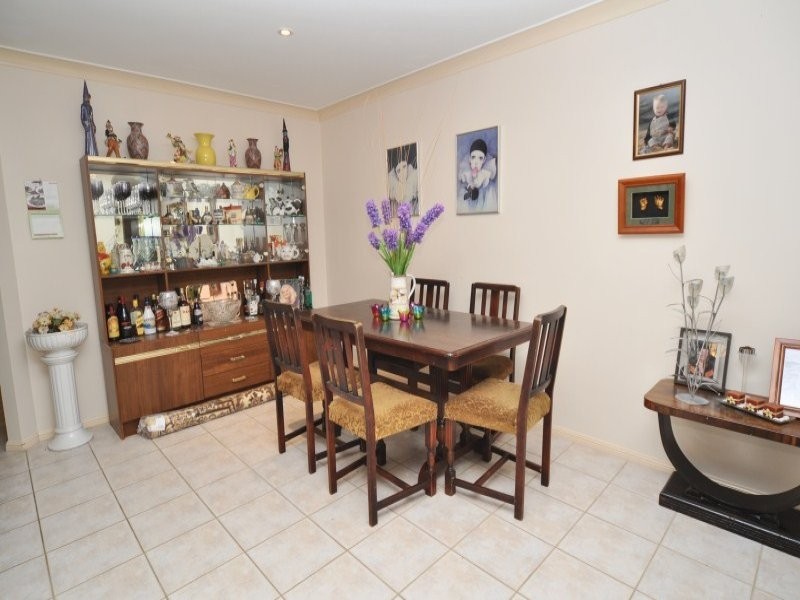 1 White Cap Close, Pacific Pines QLD 4211