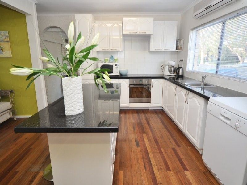 400 Bayview Street, Paradise Point QLD 4216