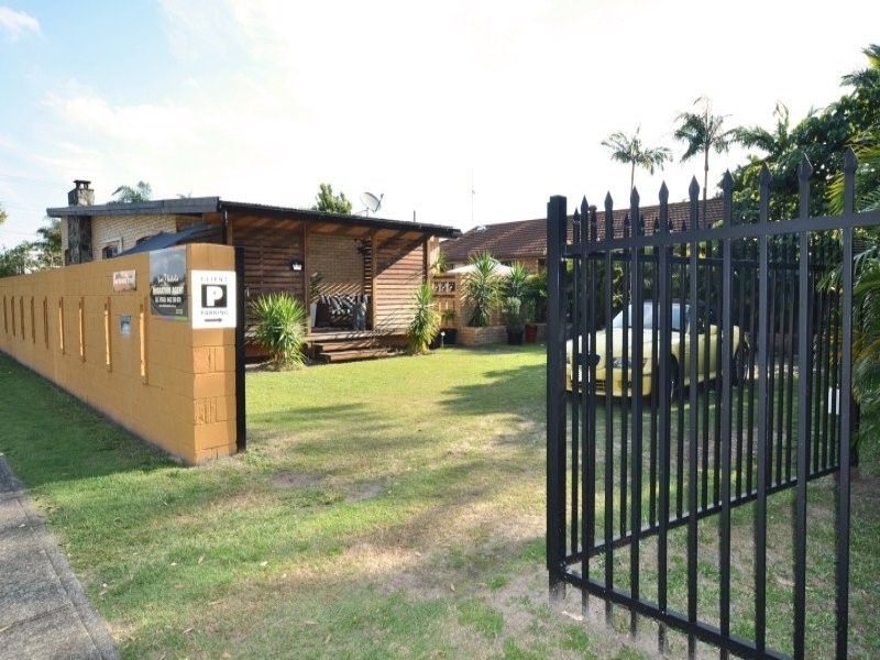 400 Bayview Street, Paradise Point QLD 4216